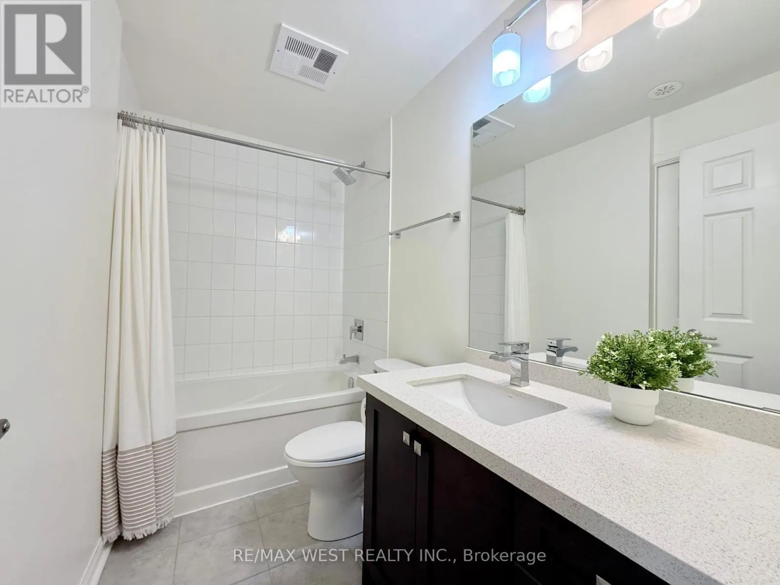 310 - 639 LAWRENCE AVENUE W