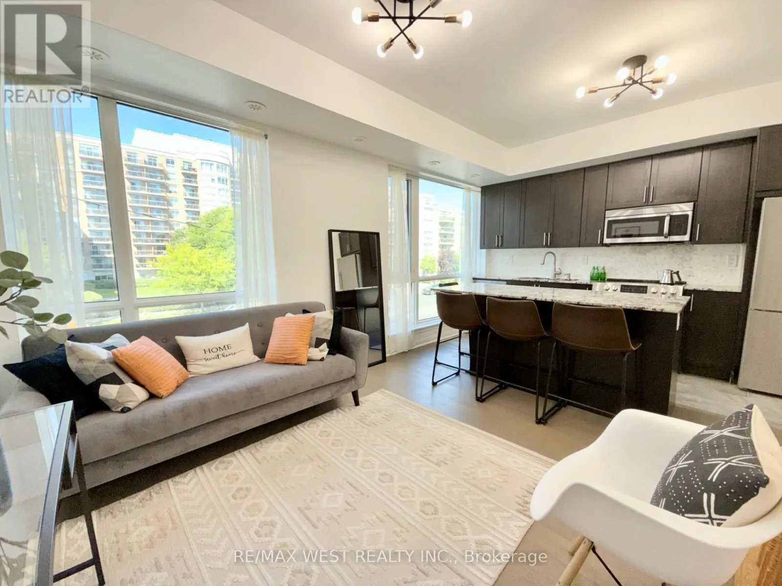 310 - 639 LAWRENCE AVENUE W