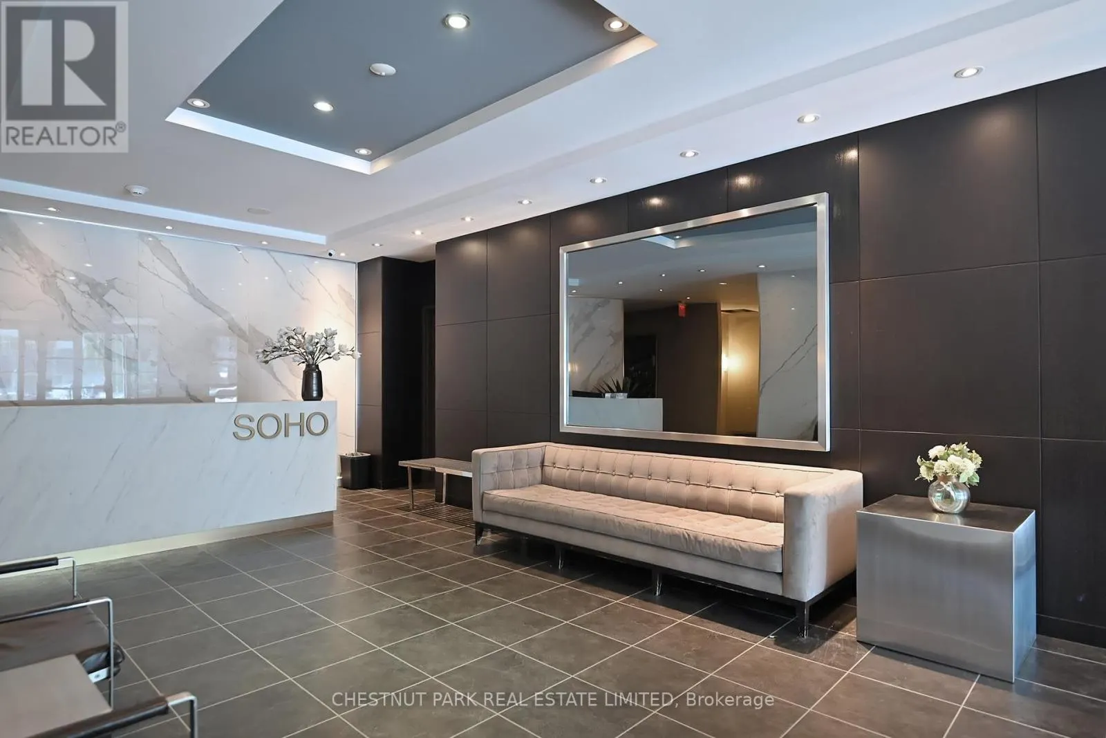 G06 - 350 WELLINGTON STREET W