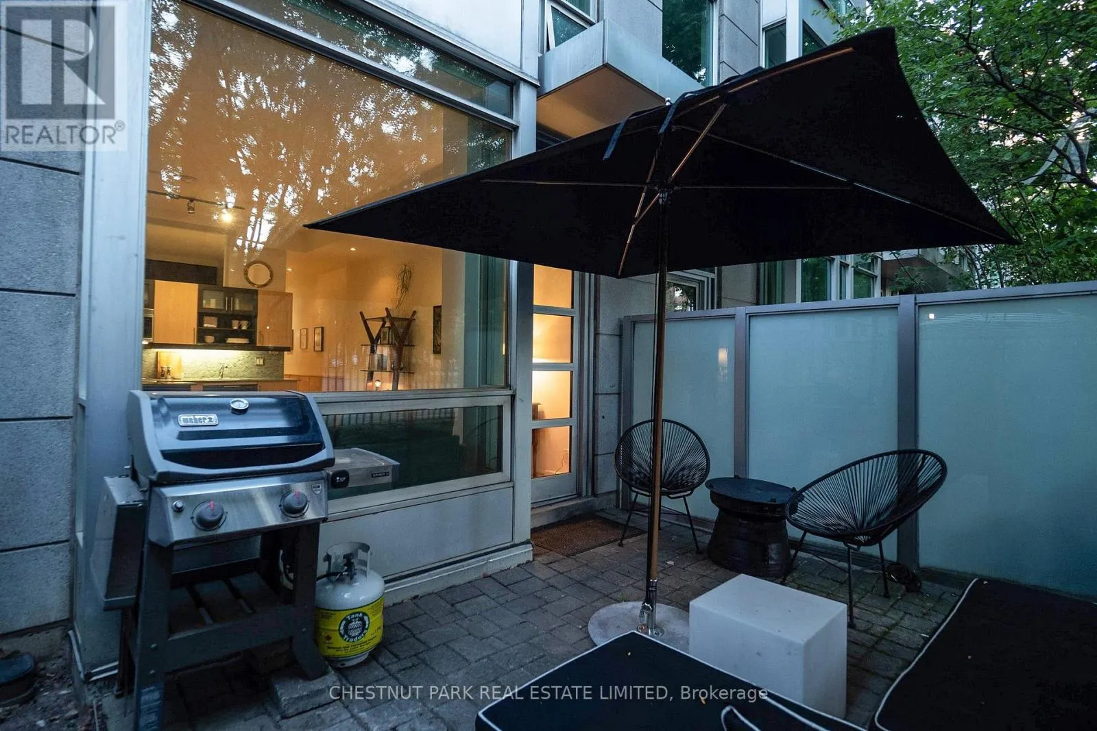 G06 - 350 WELLINGTON STREET W