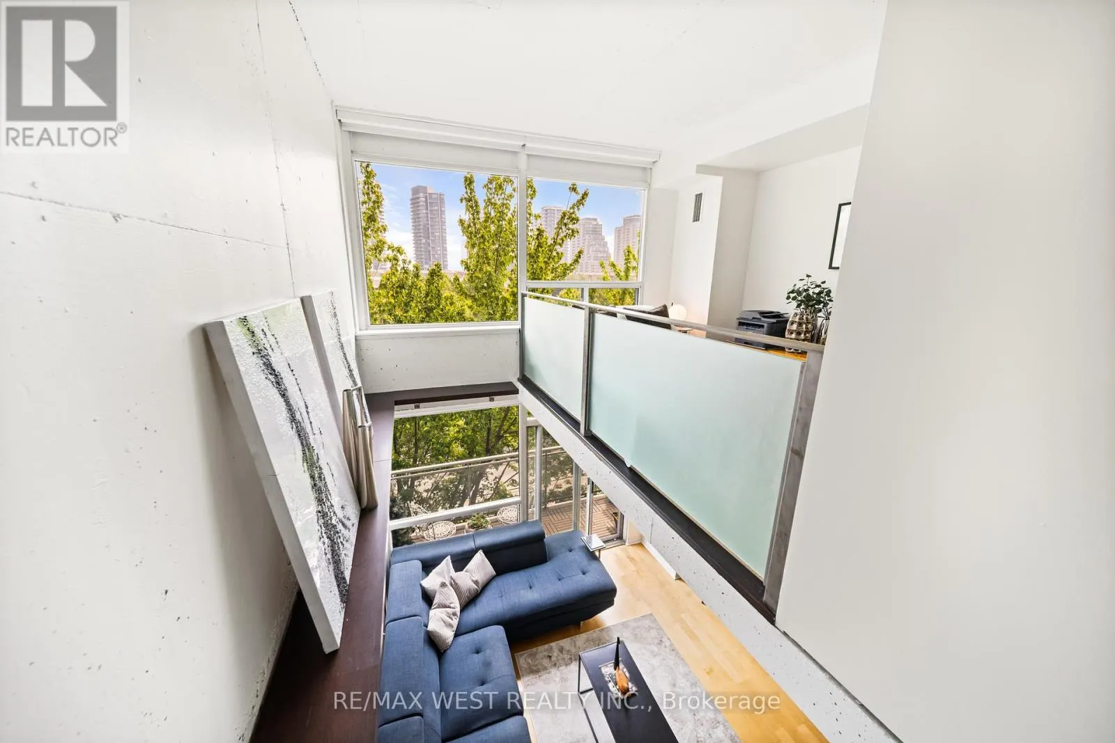510 - 954 KING STREET W