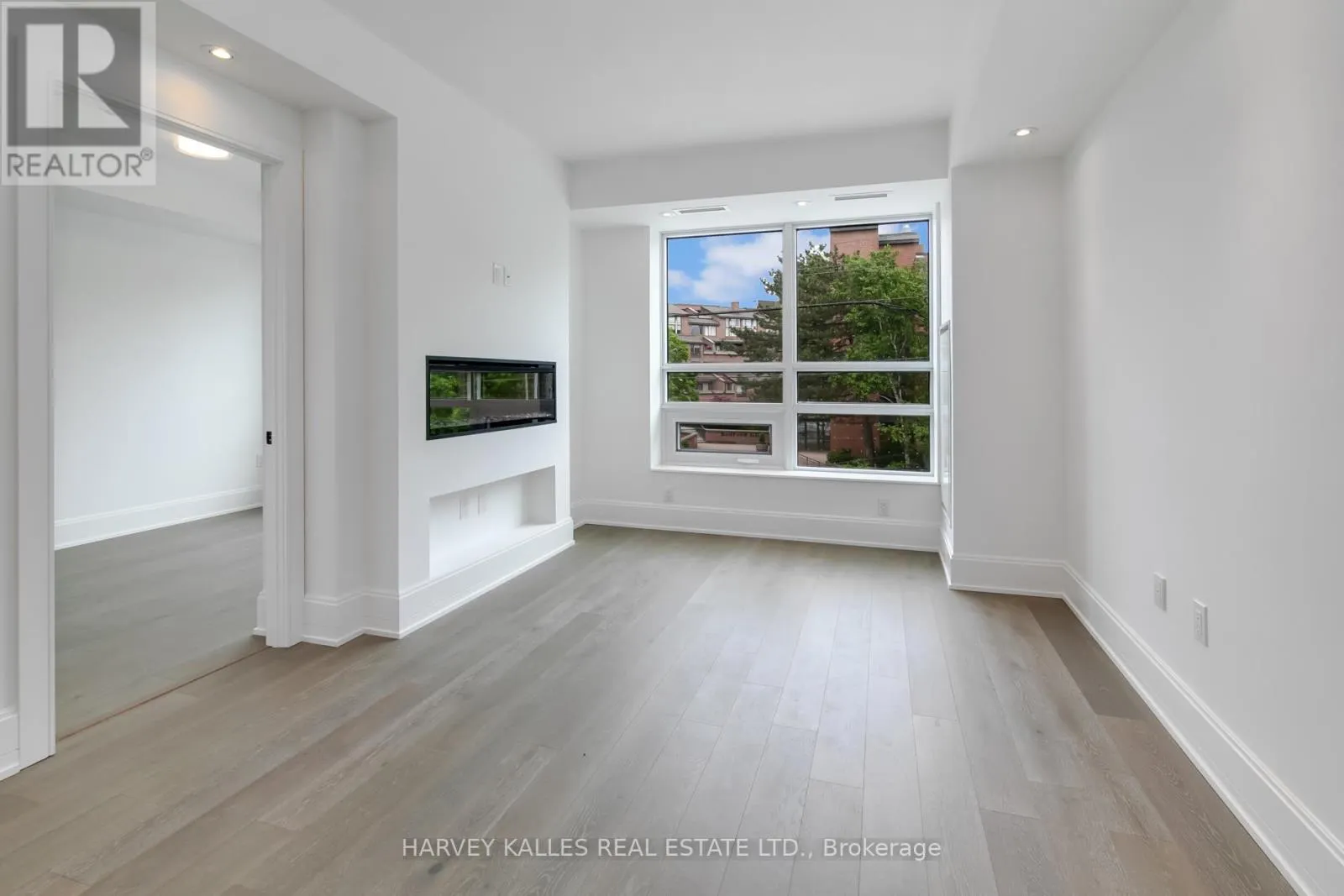 205 - 355 BEDFORD PARK AVENUE