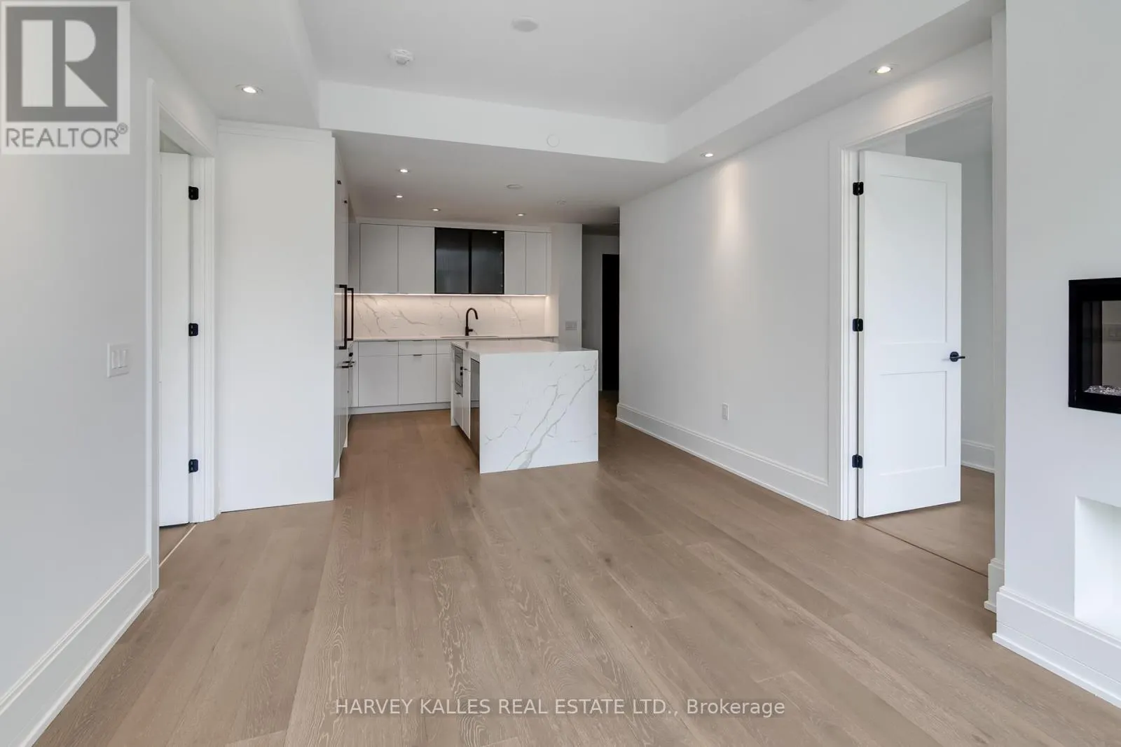 205 - 355 BEDFORD PARK AVENUE