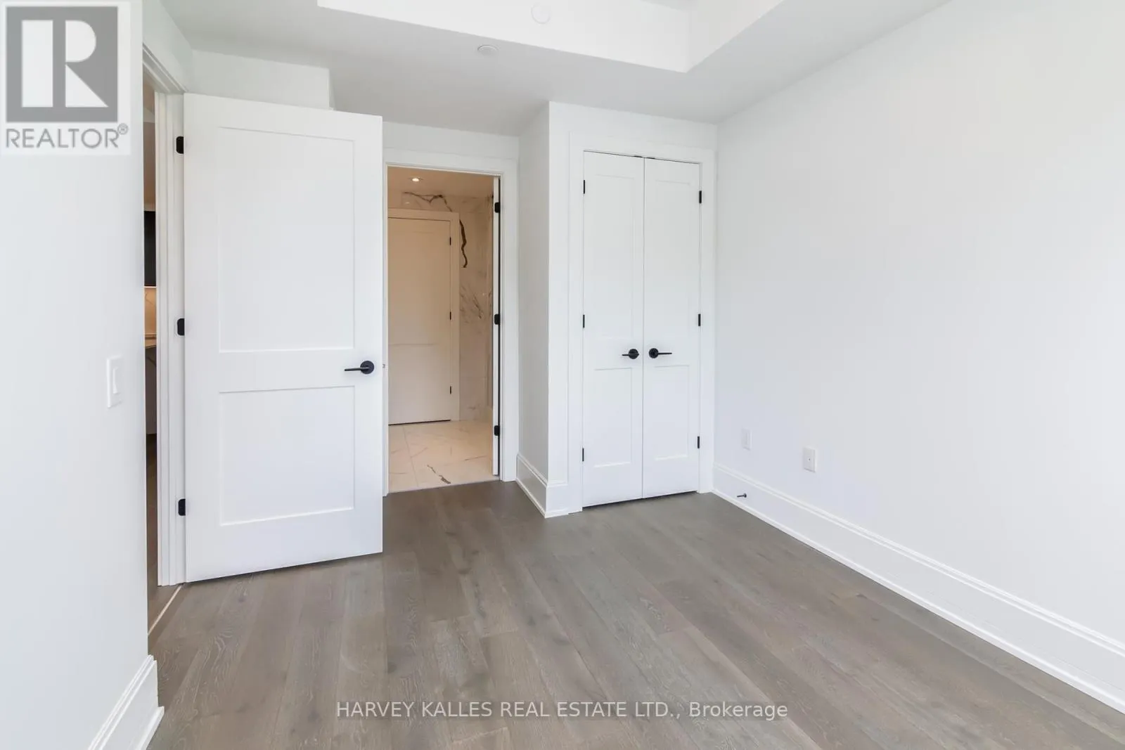 205 - 355 BEDFORD PARK AVENUE