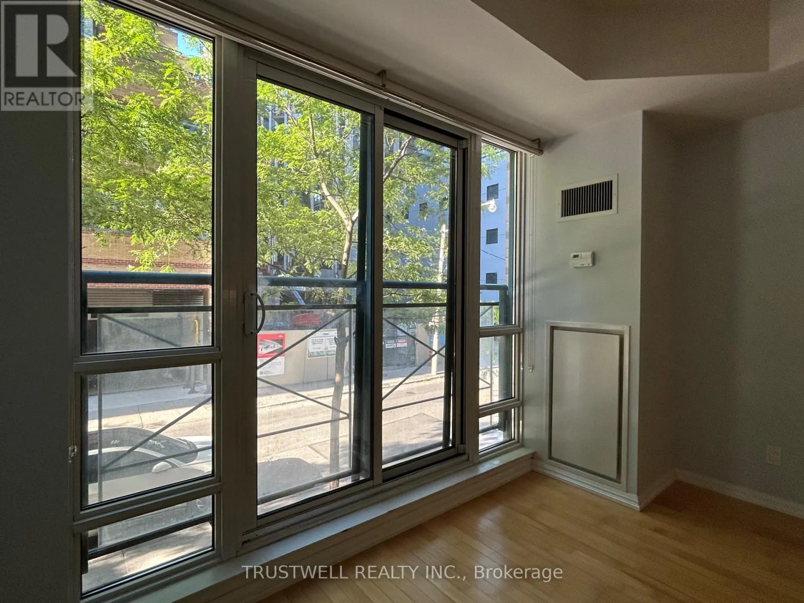 203 - 35 HAYDEN AVENUE