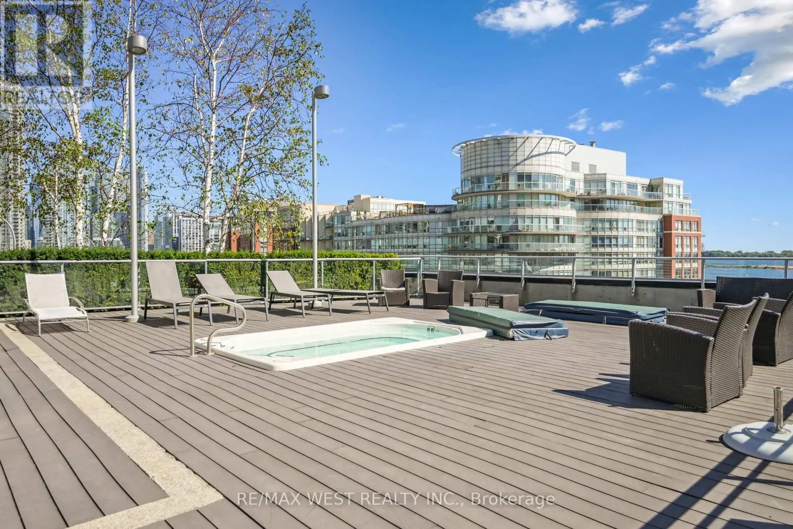 2612 - 38 DAN LECKIE WAY
