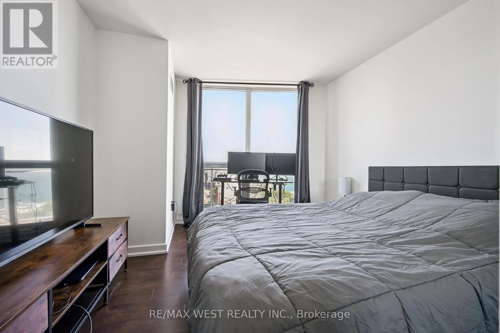 2612 - 38 DAN LECKIE WAY