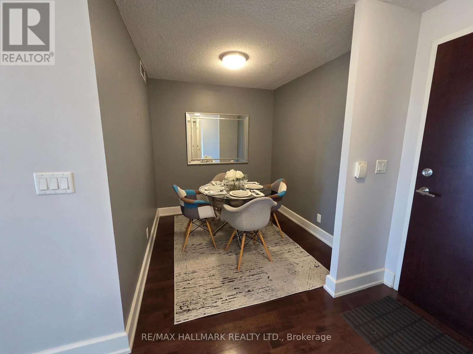 507 - 676 SHEPPARD AVENUE E