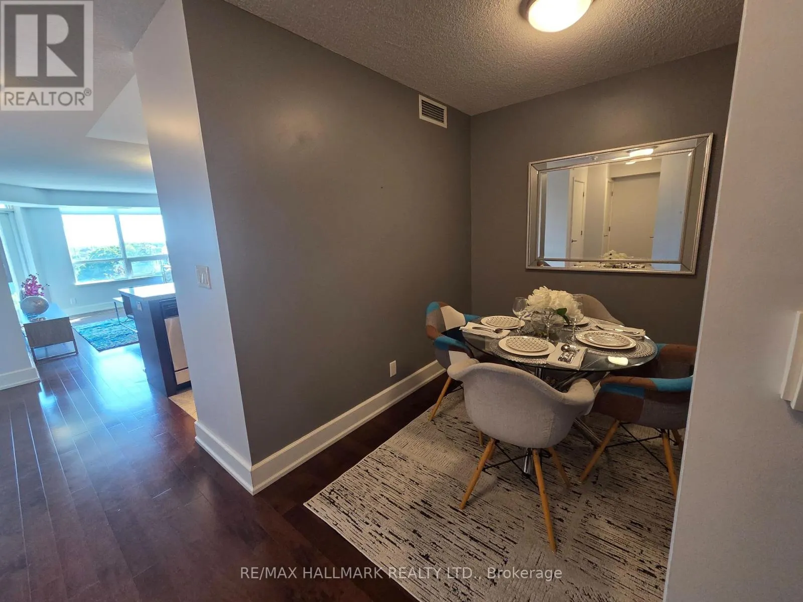507 - 676 SHEPPARD AVENUE E