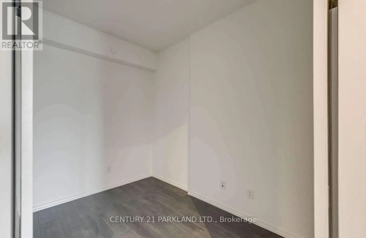 632 - 8 HILLSDALE AVENUE E