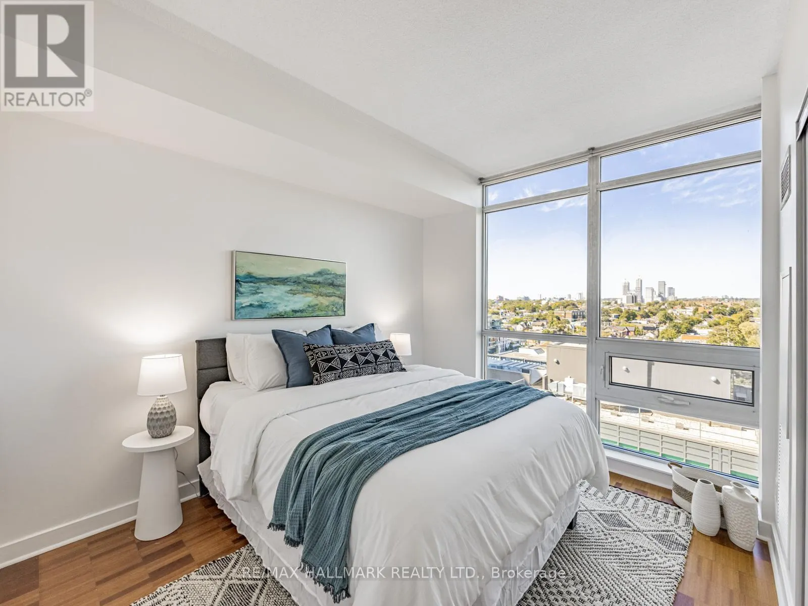 1104 - 1171 QUEEN STREET W