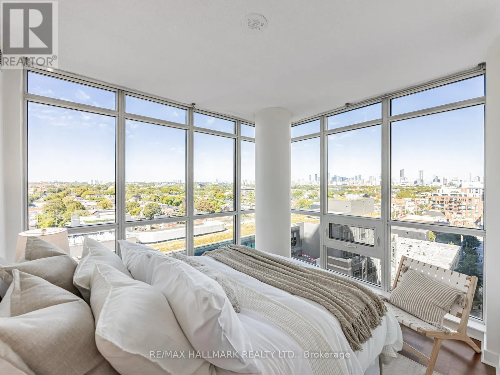1104 - 1171 QUEEN STREET W