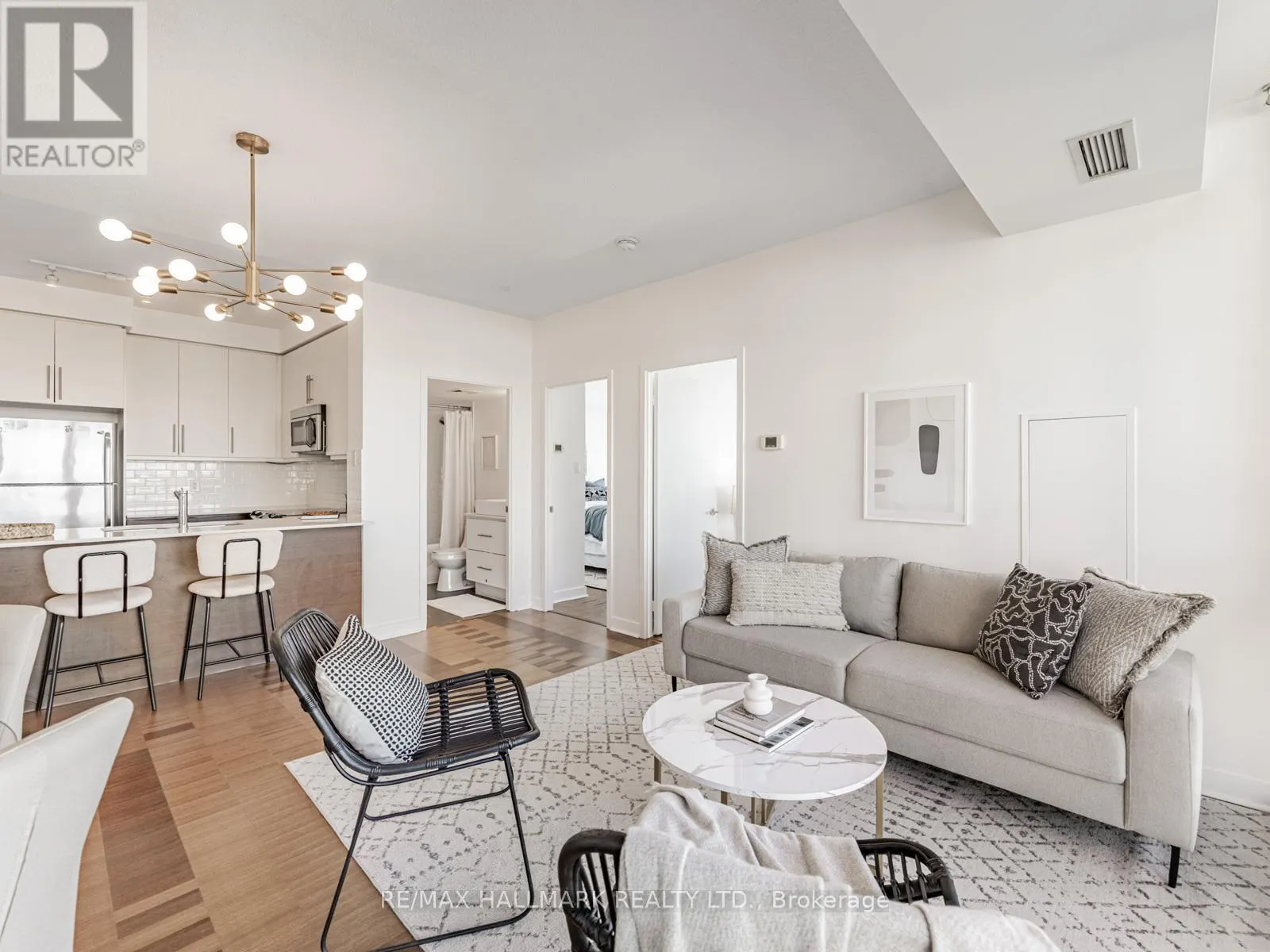 1104 - 1171 QUEEN STREET W
