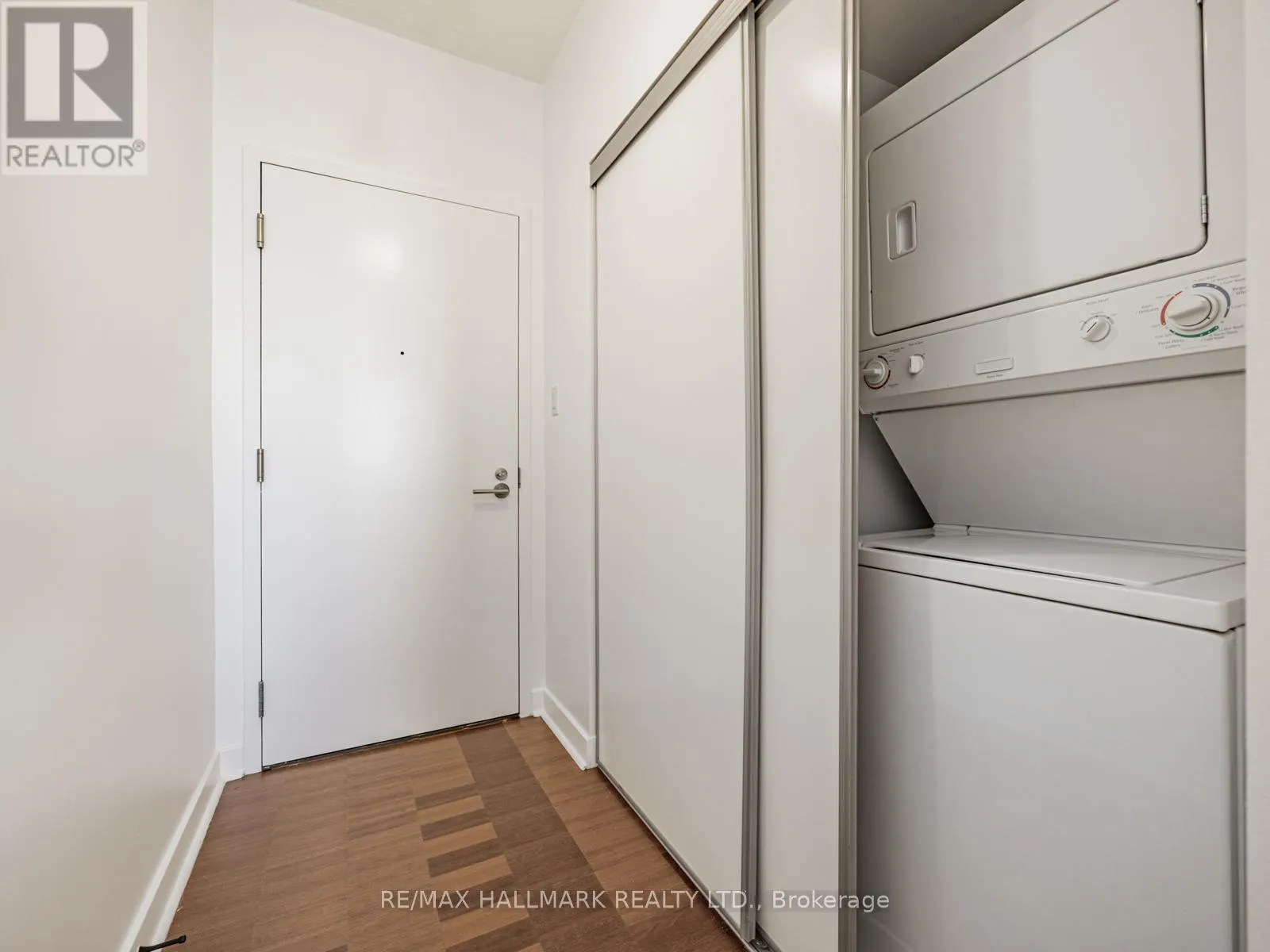 1104 - 1171 QUEEN STREET W
