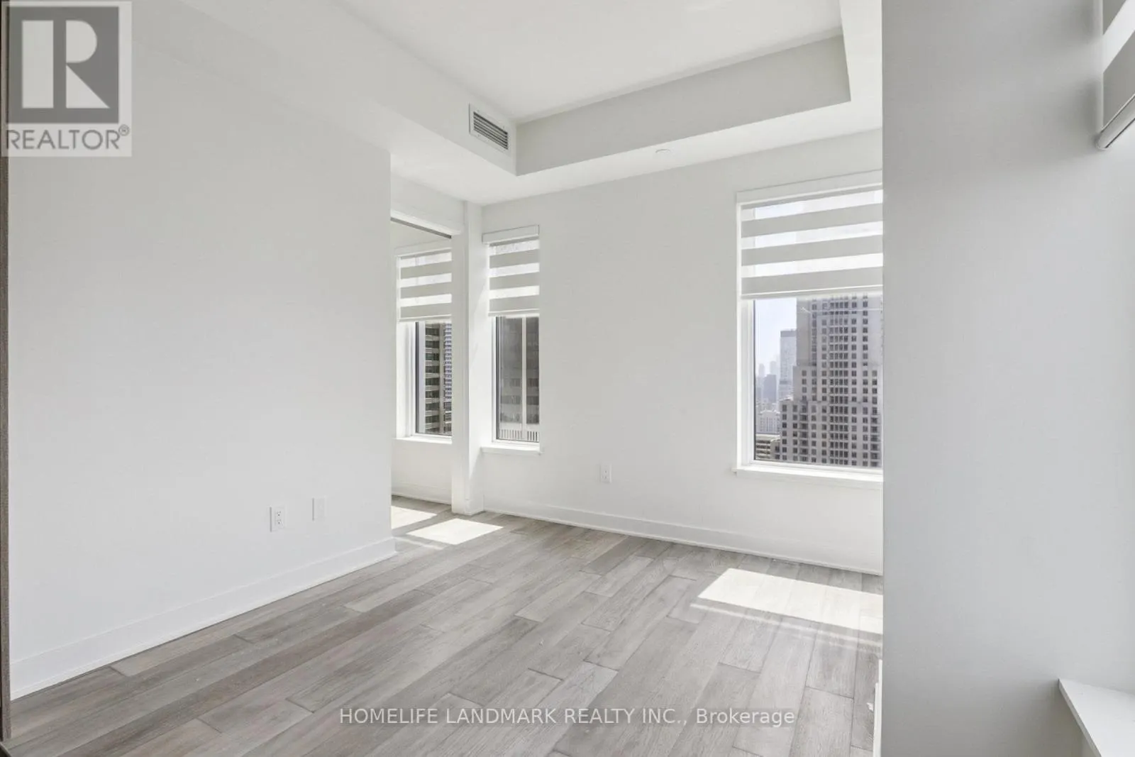 2711 - 11 YORKVILLE AVENUE