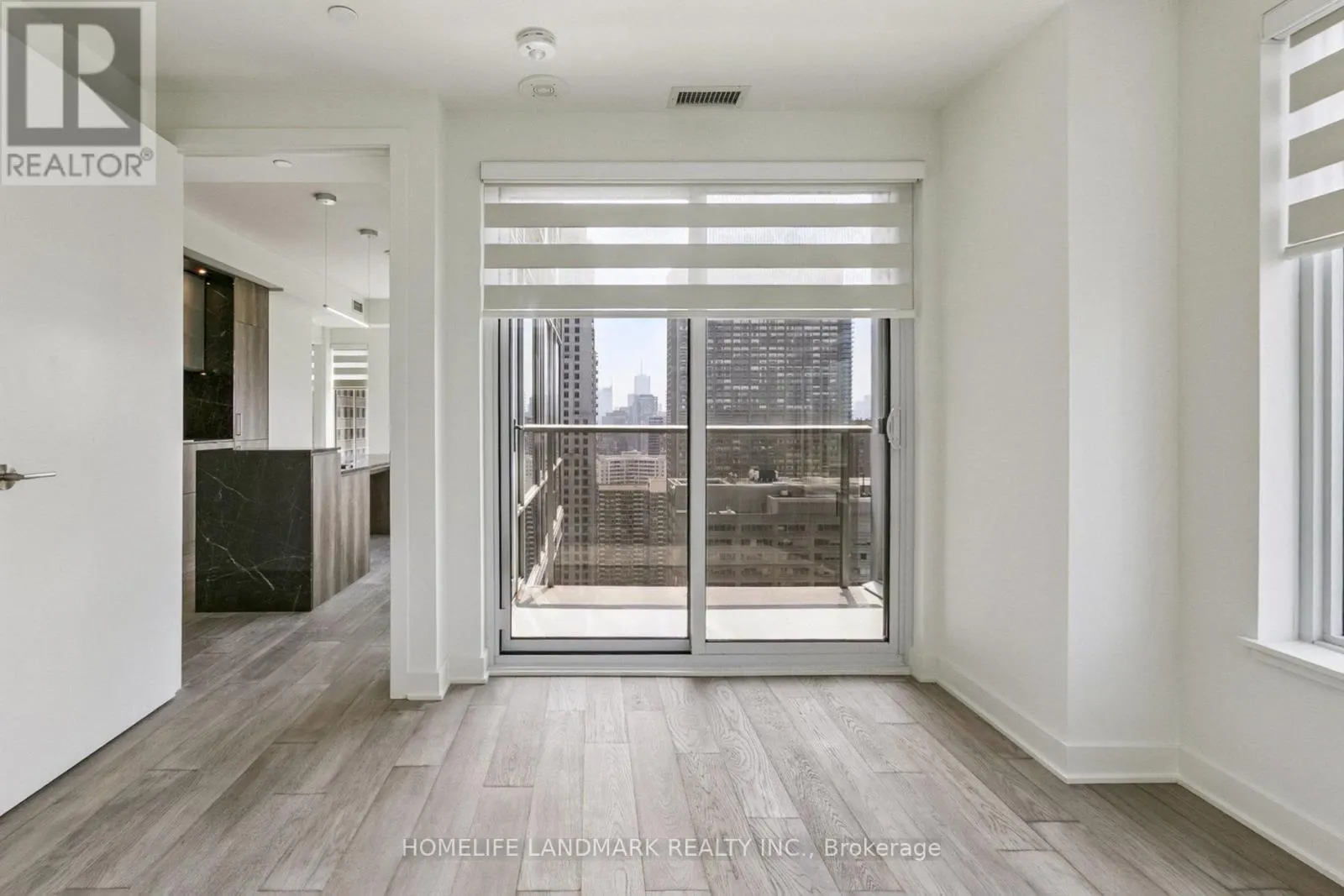2711 - 11 YORKVILLE AVENUE