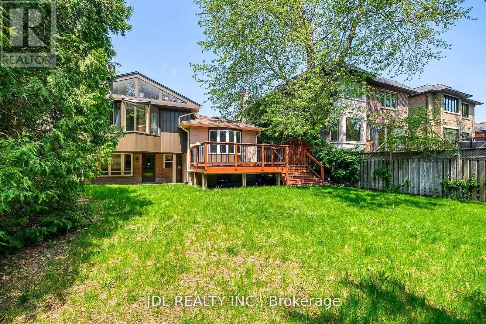 87 MUNRO BOULEVARD