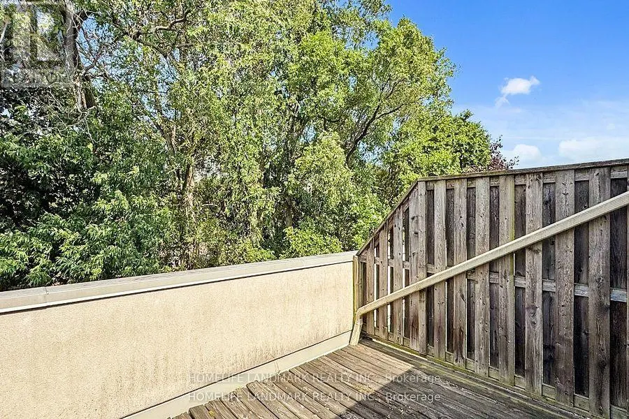 19 ENGLISH GARDEN WAY
