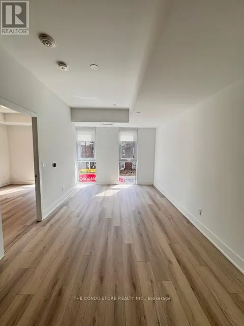 201 - 8 MANOR ROAD W