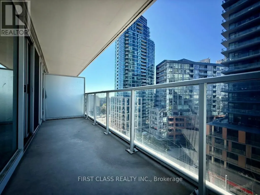 19 BATHURST STREET