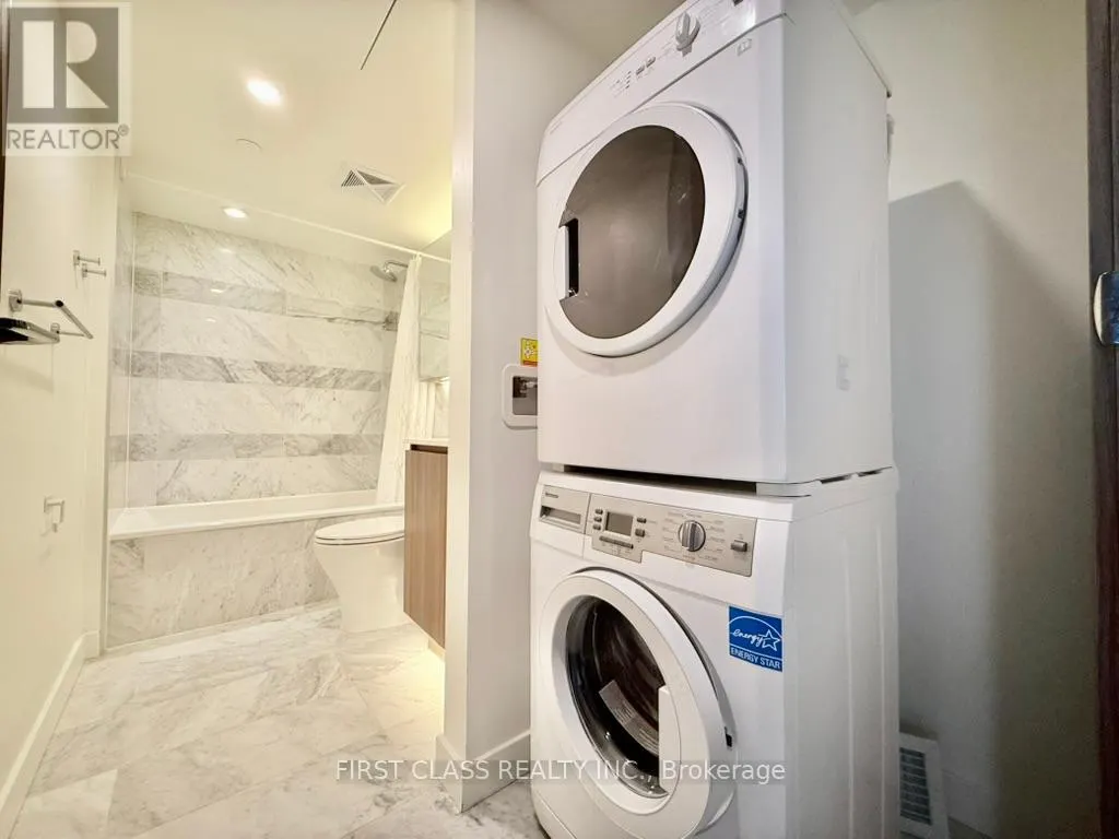 19 BATHURST STREET
