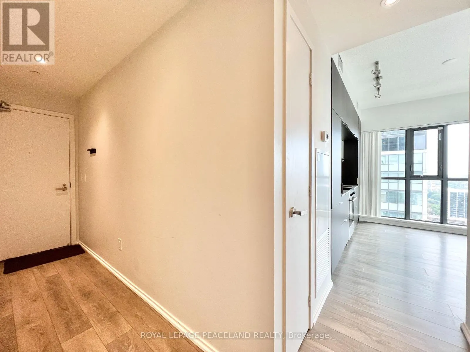 2305 - 159 DUNDAS STREET E