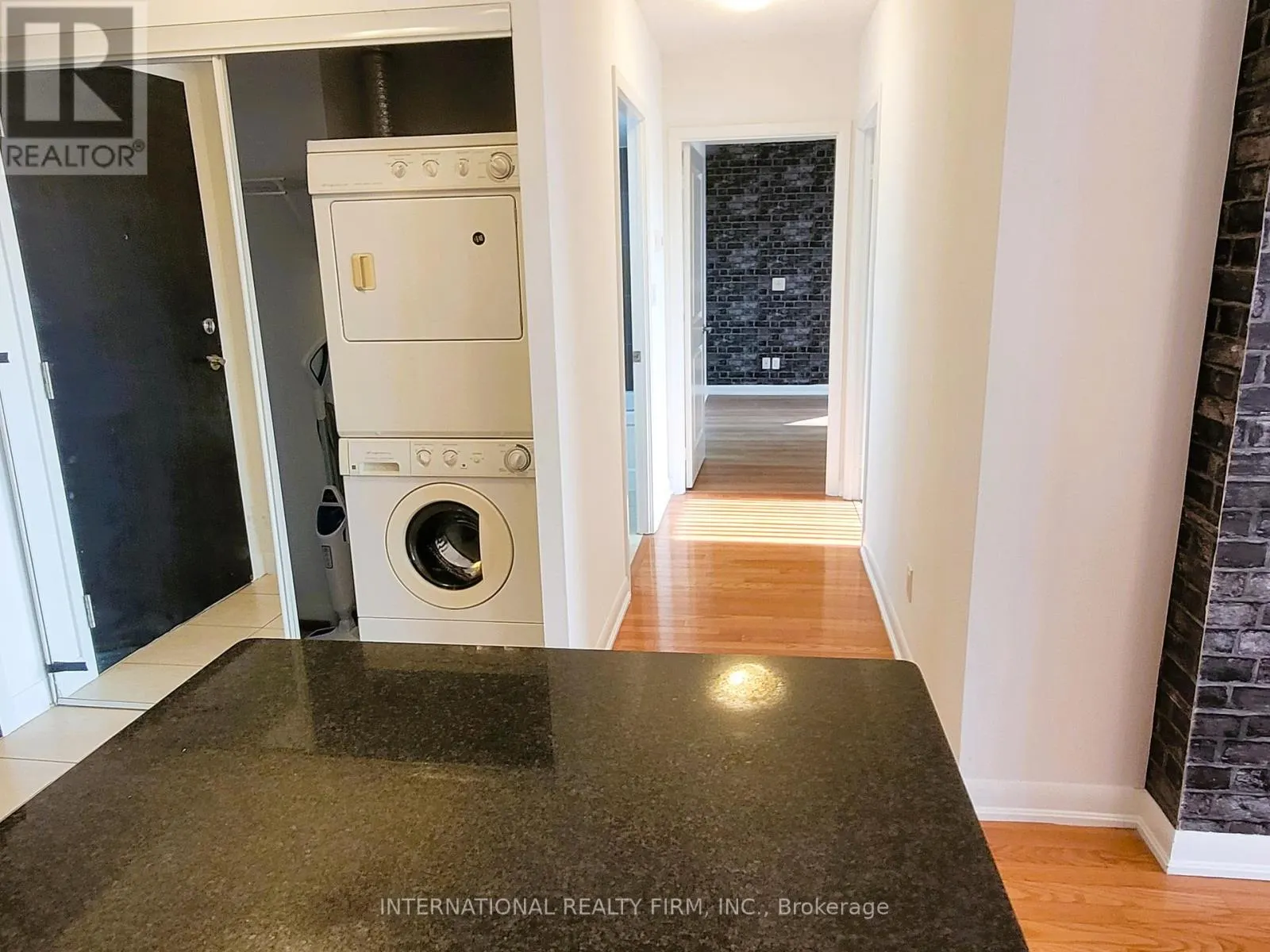 209 - 5793 YONGE STREET