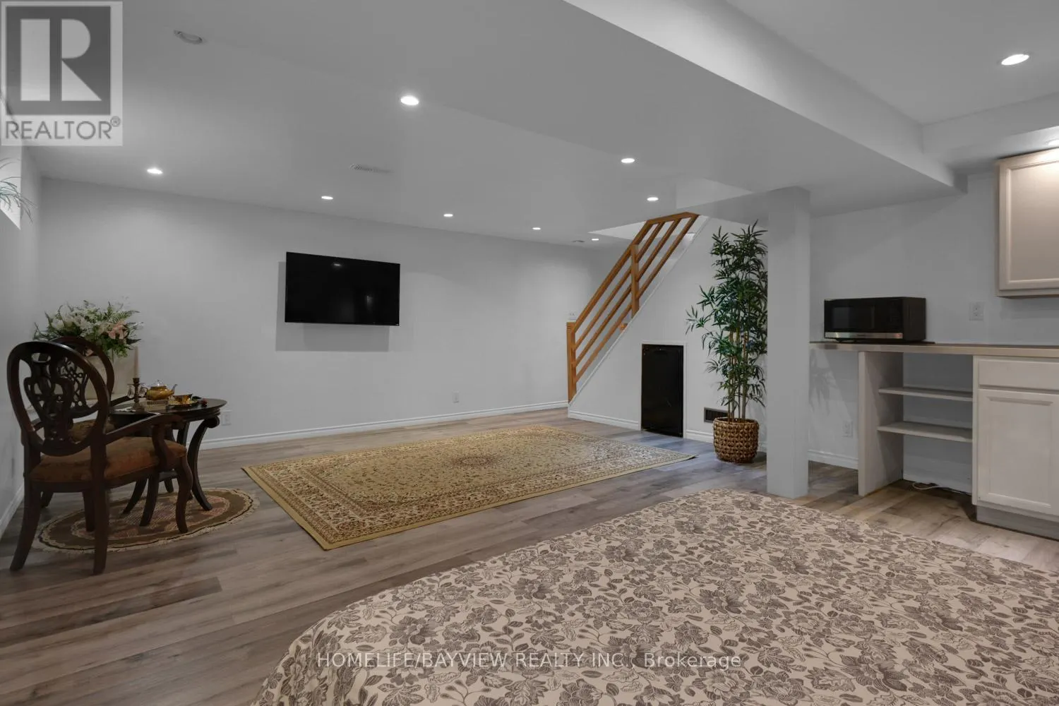 320 - 320 SENLAC ROAD