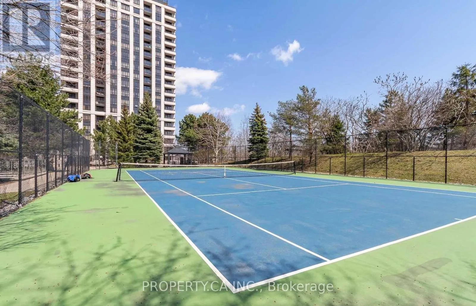 923 - 80 HARRISON GARDEN BOULEVARD