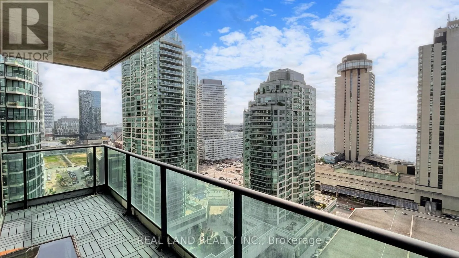 1908 - 33 BAY STREET
