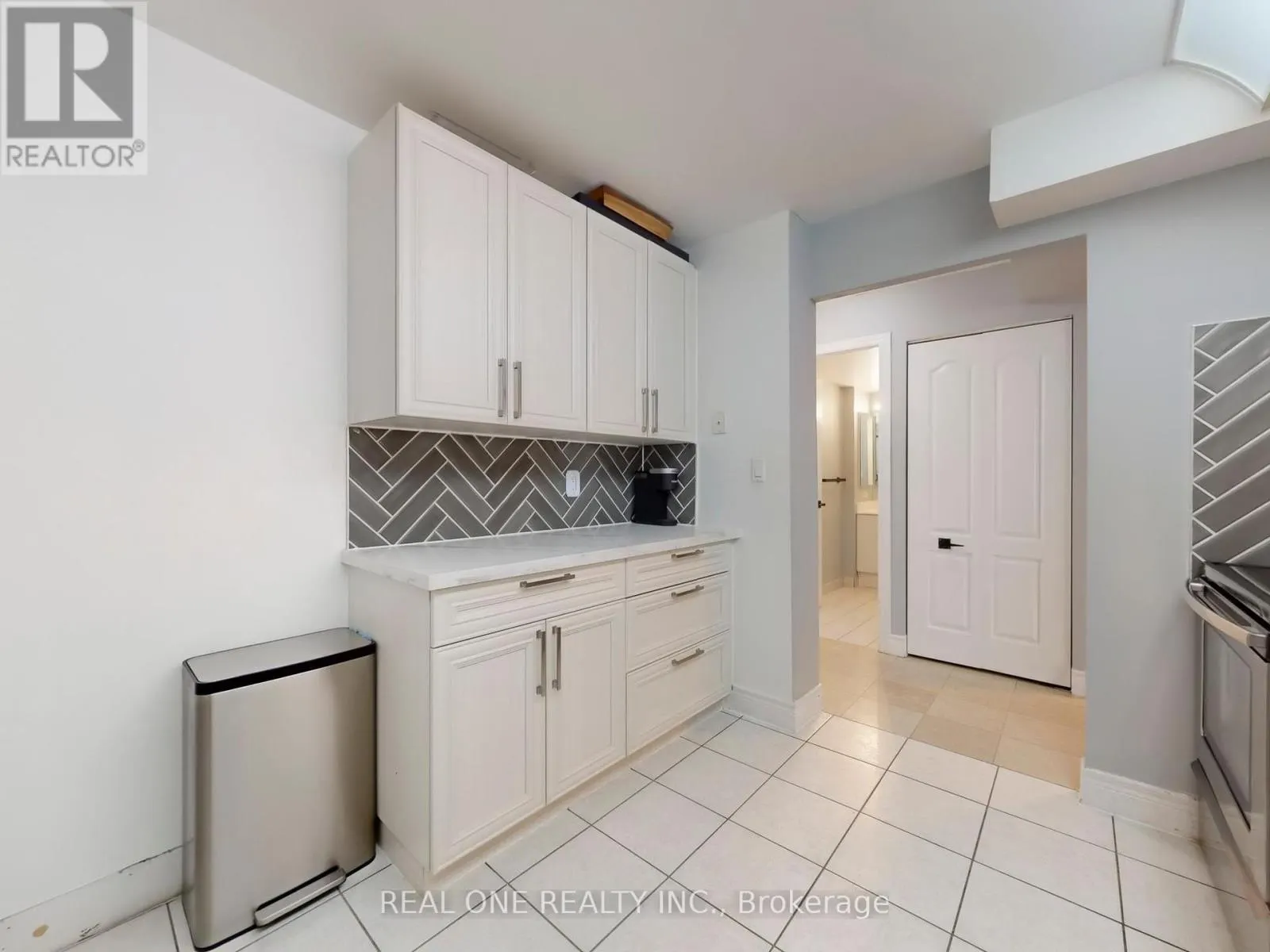 617 - 5418 YONGE STREET