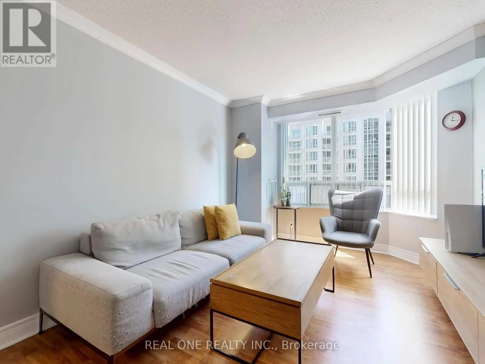 617 - 5418 YONGE STREET