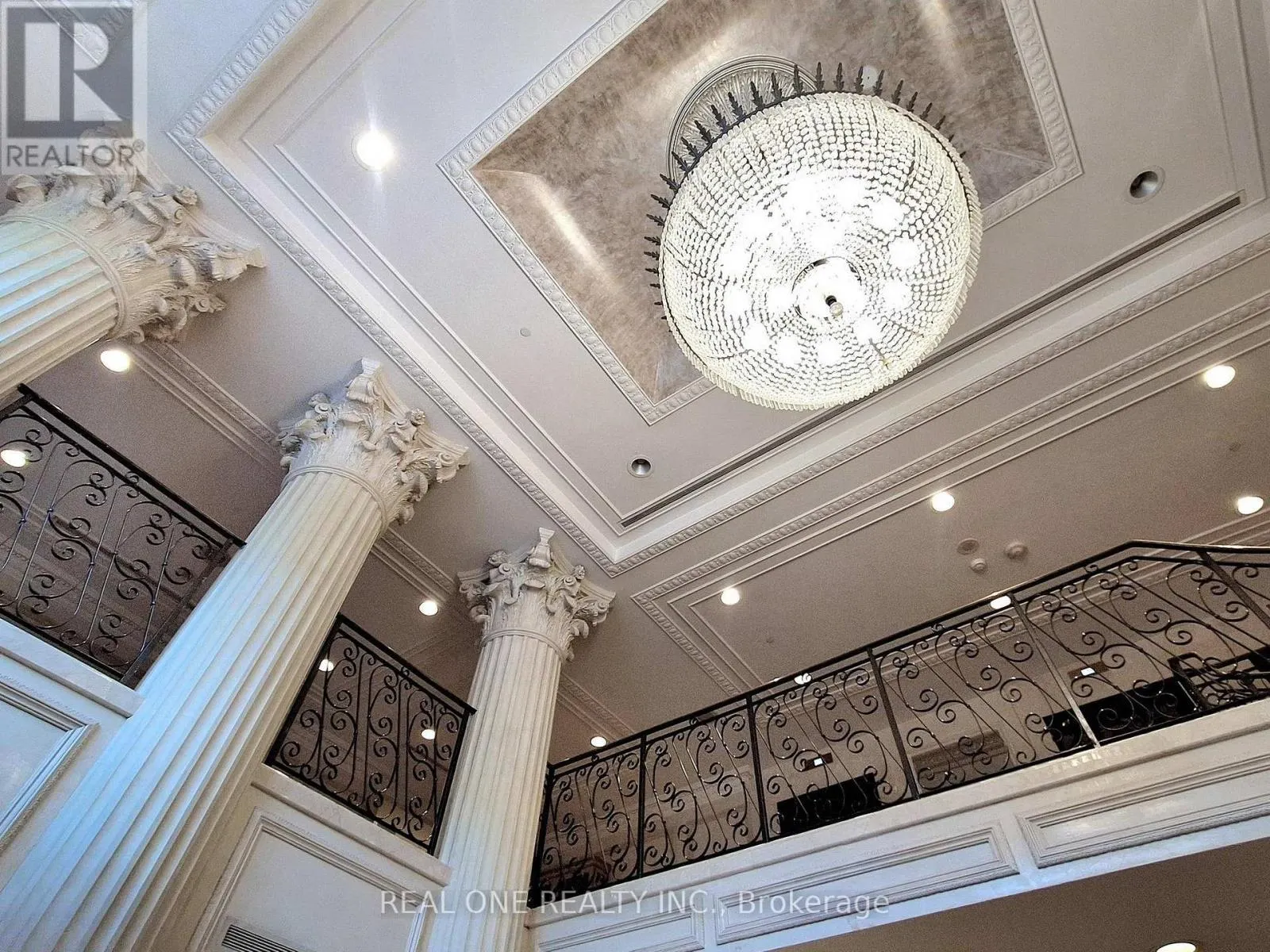 617 - 5418 YONGE STREET