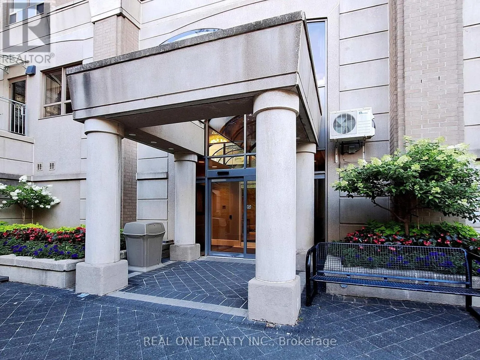 617 - 5418 YONGE STREET