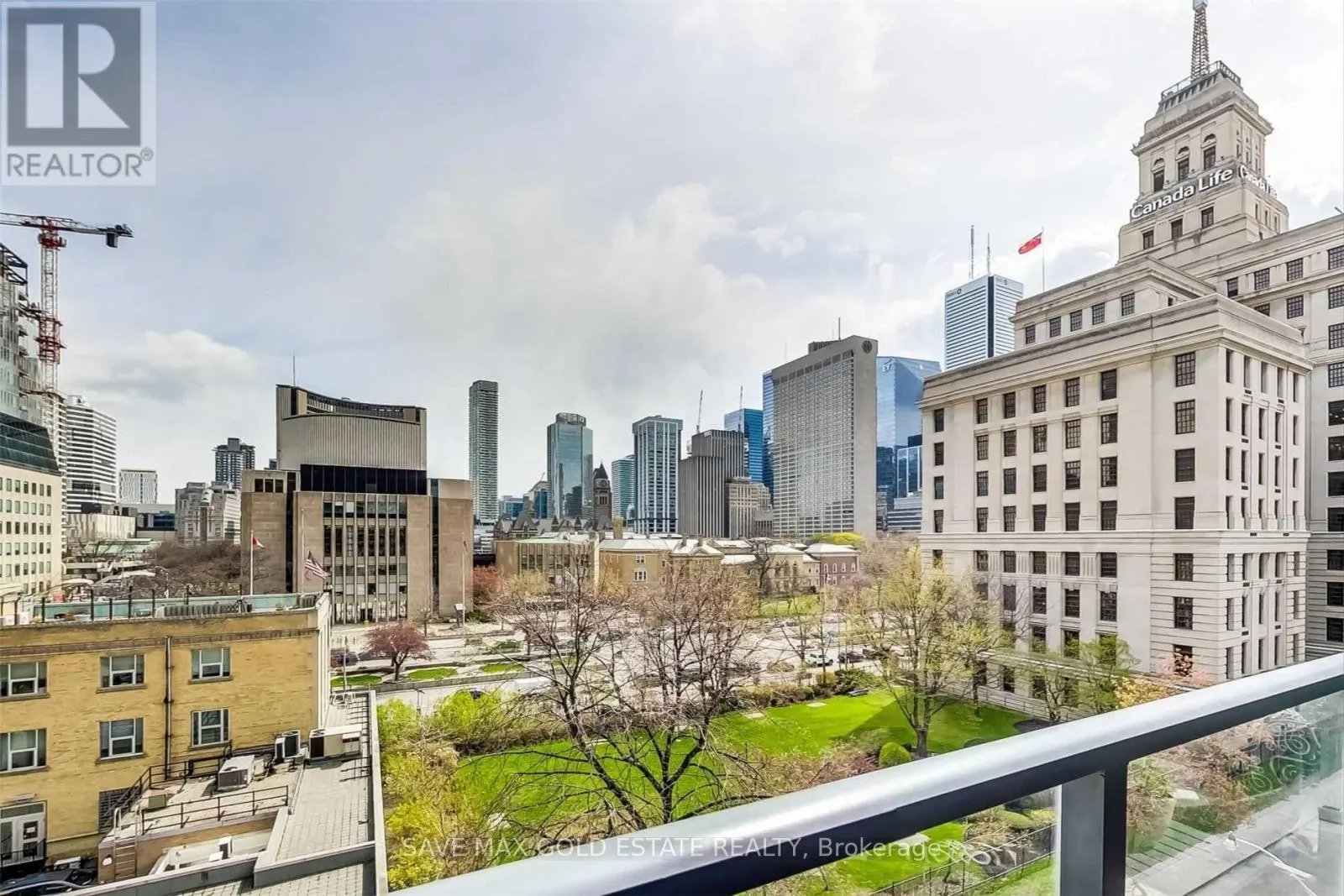 810 - 210 SIMCOE STREET