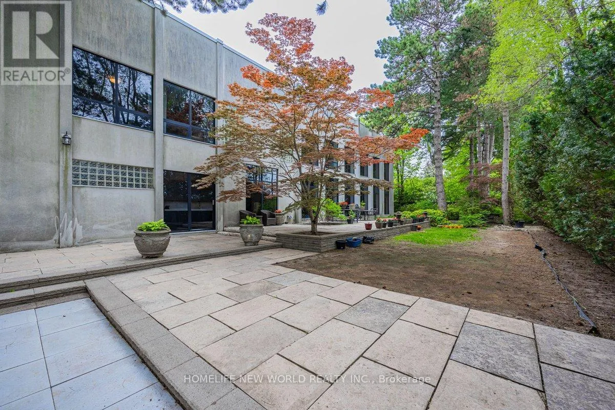 5 ABRAMS PLACE