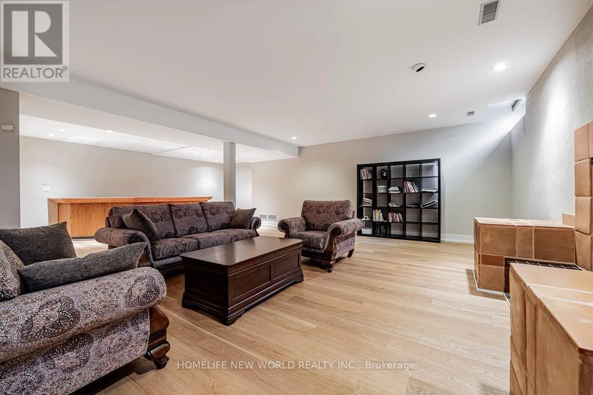 5 ABRAMS PLACE