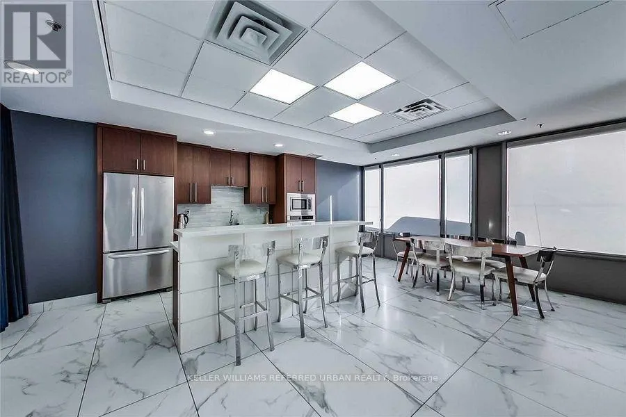 426 - 1029 KING STREET W