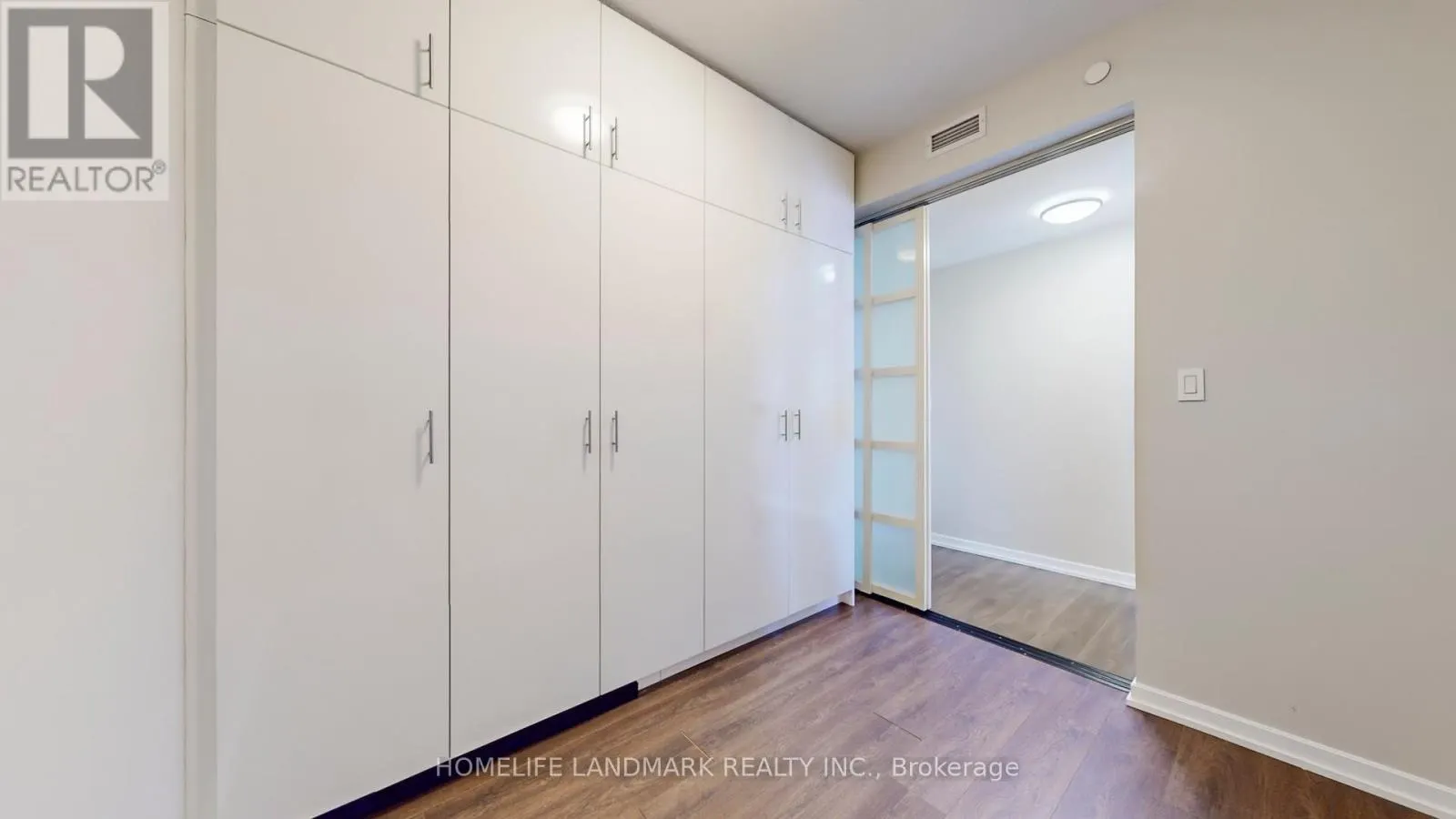 2405 - 62 FOREST MANOR ROAD