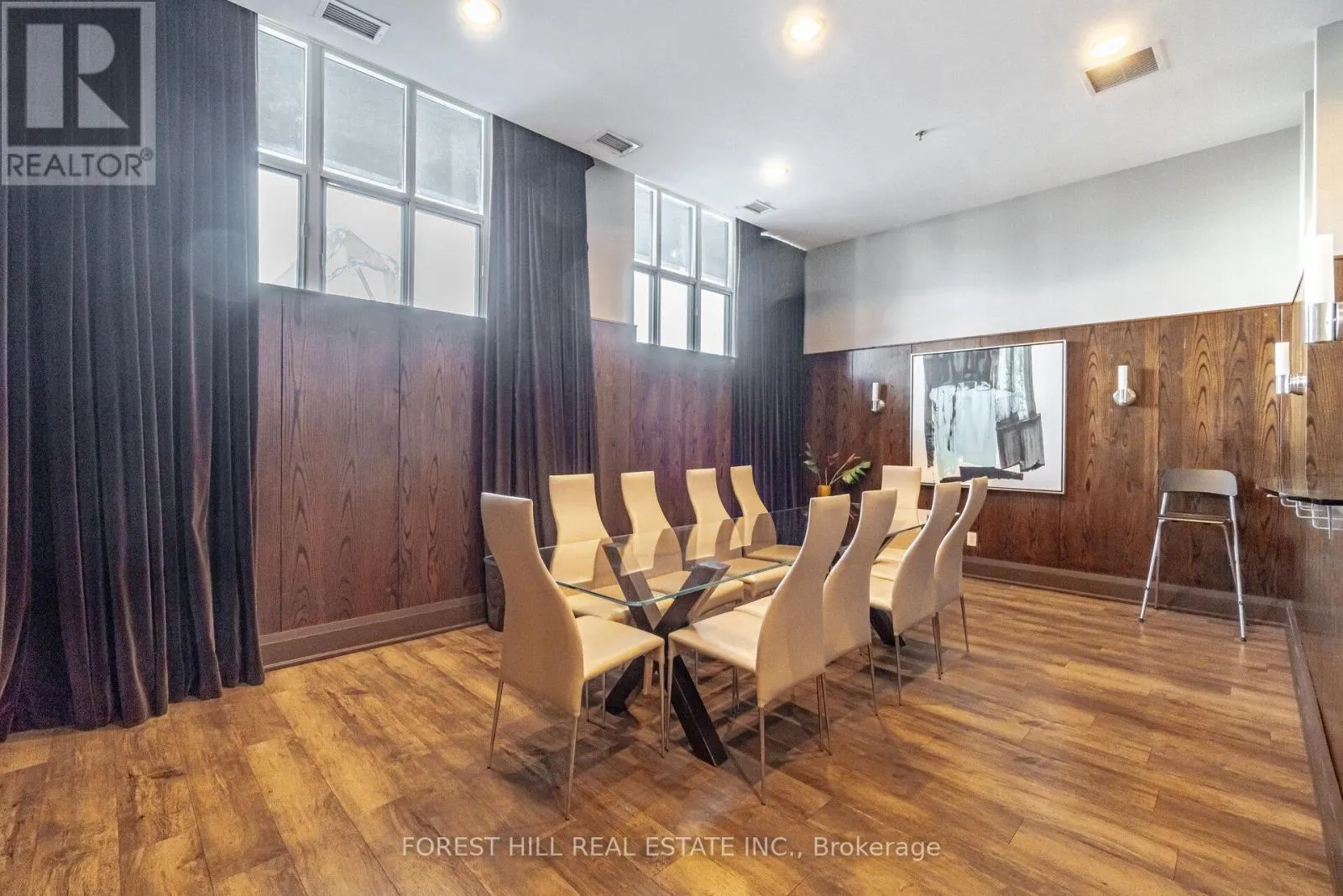 722 - 438 RICHMOND STREET W