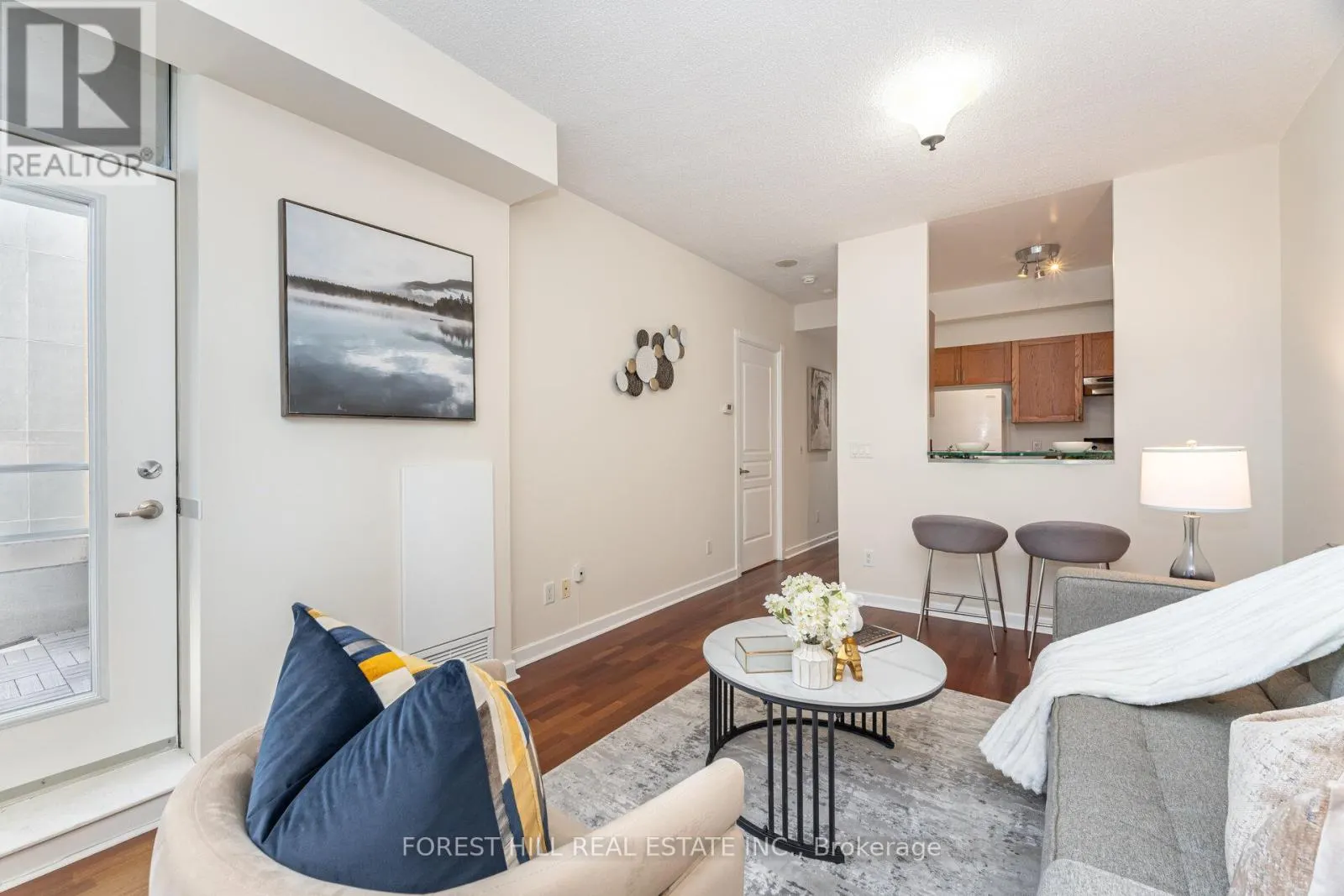 722 - 438 RICHMOND STREET W