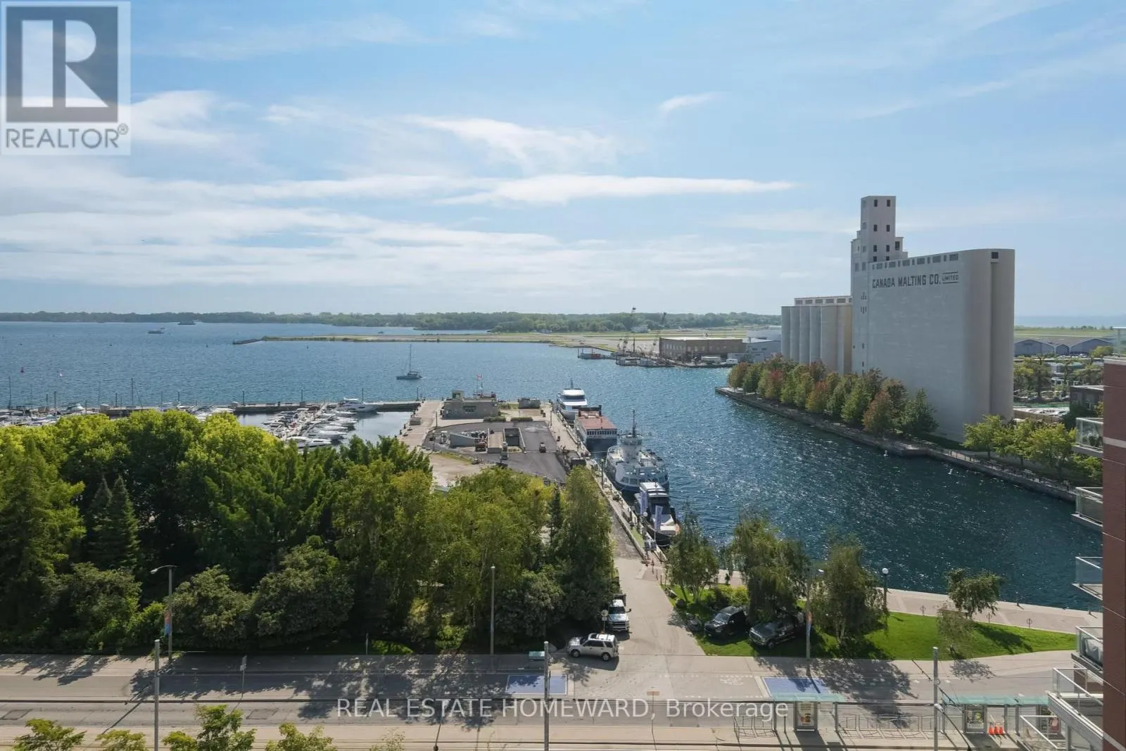 201 - 550 QUEENS QUAY W