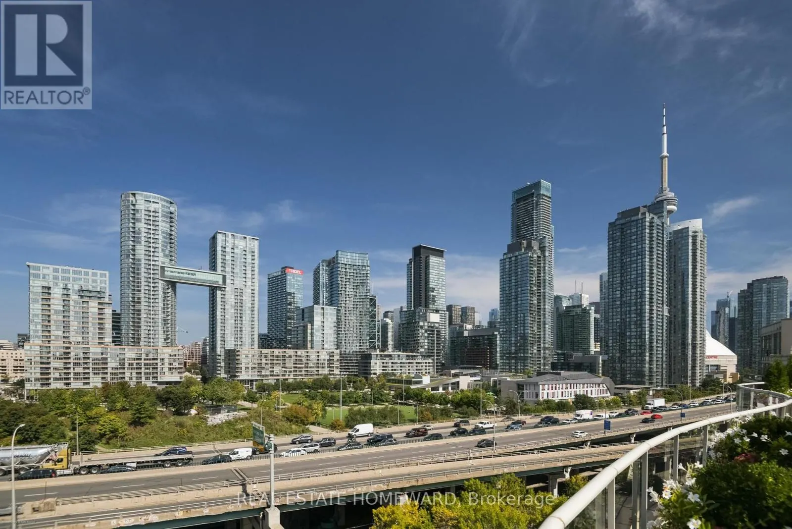 201 - 550 QUEENS QUAY W