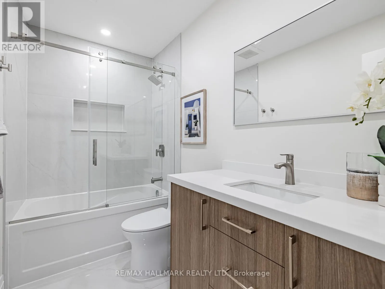 5 - 1315 STEELES AVENUE W