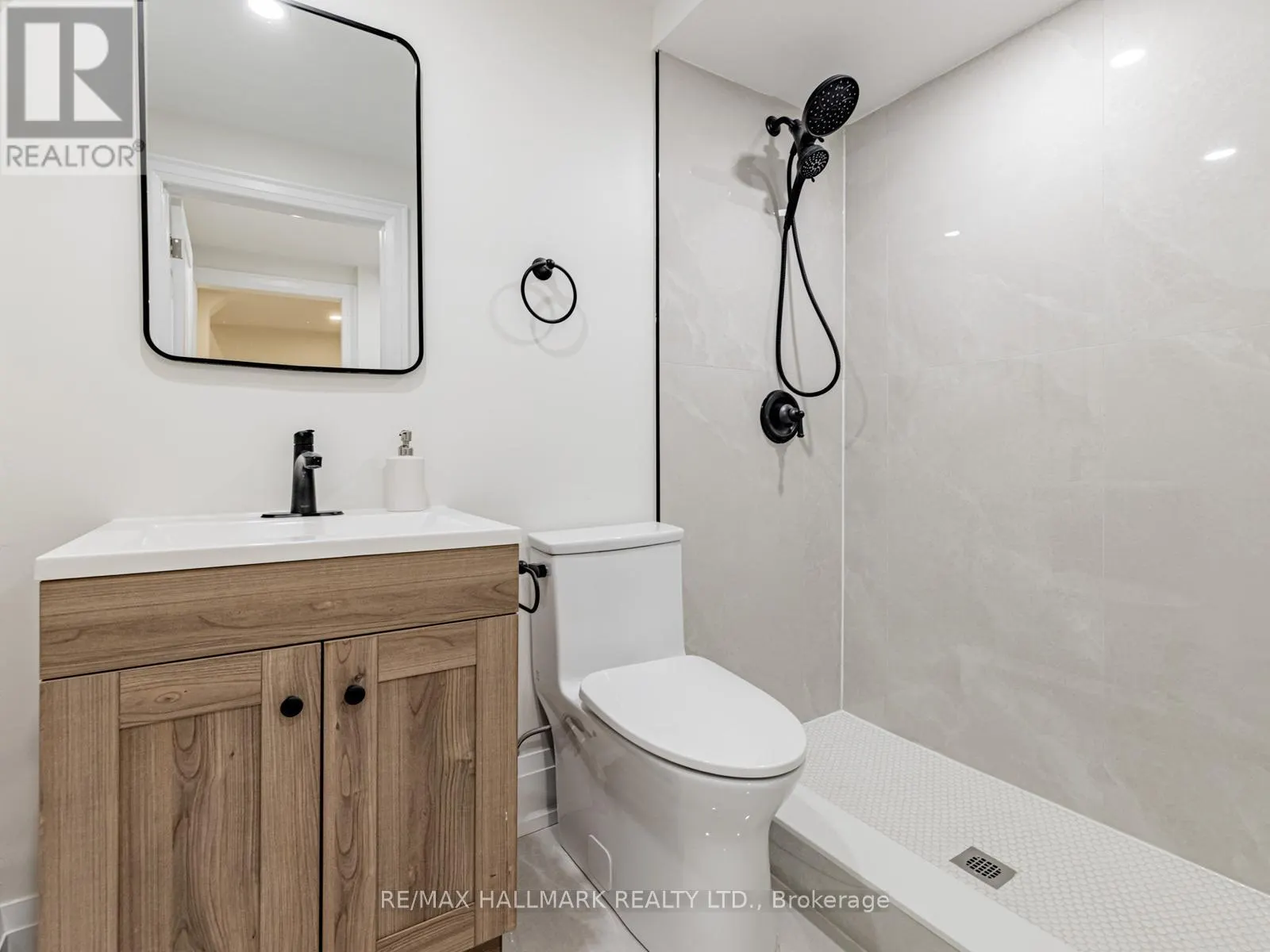5 - 1315 STEELES AVENUE W