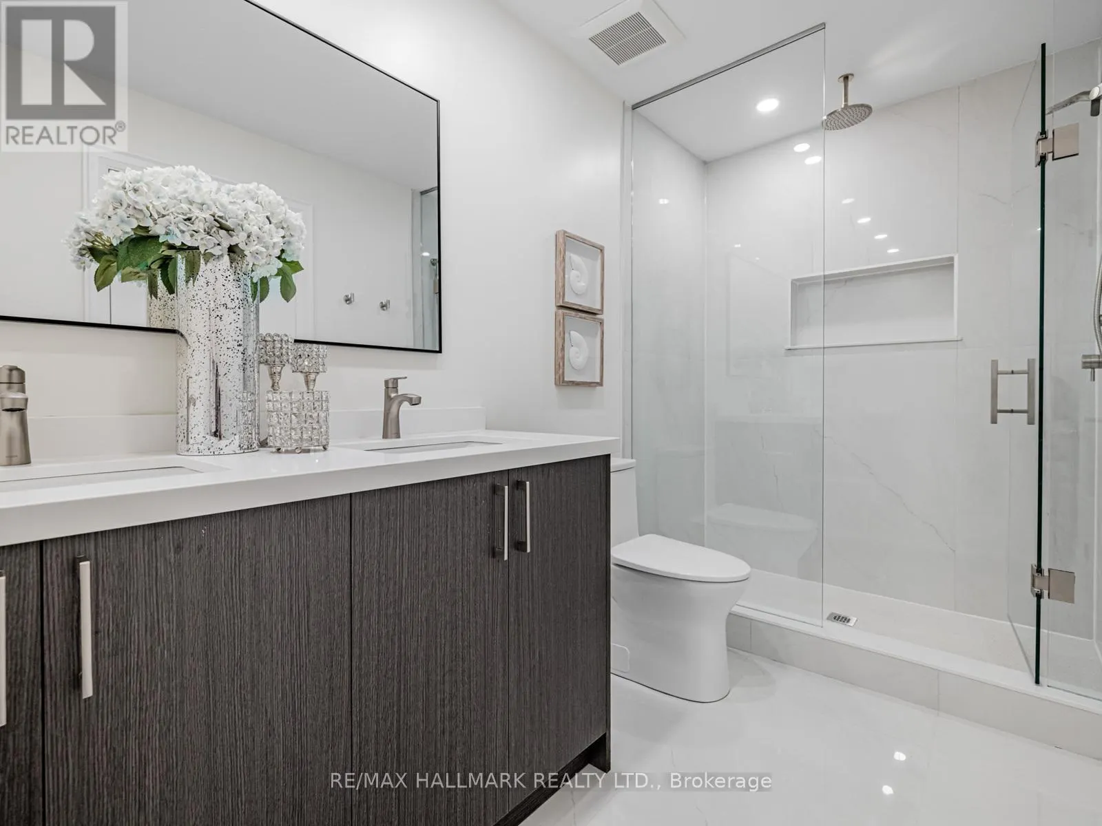 5 - 1315 STEELES AVENUE W