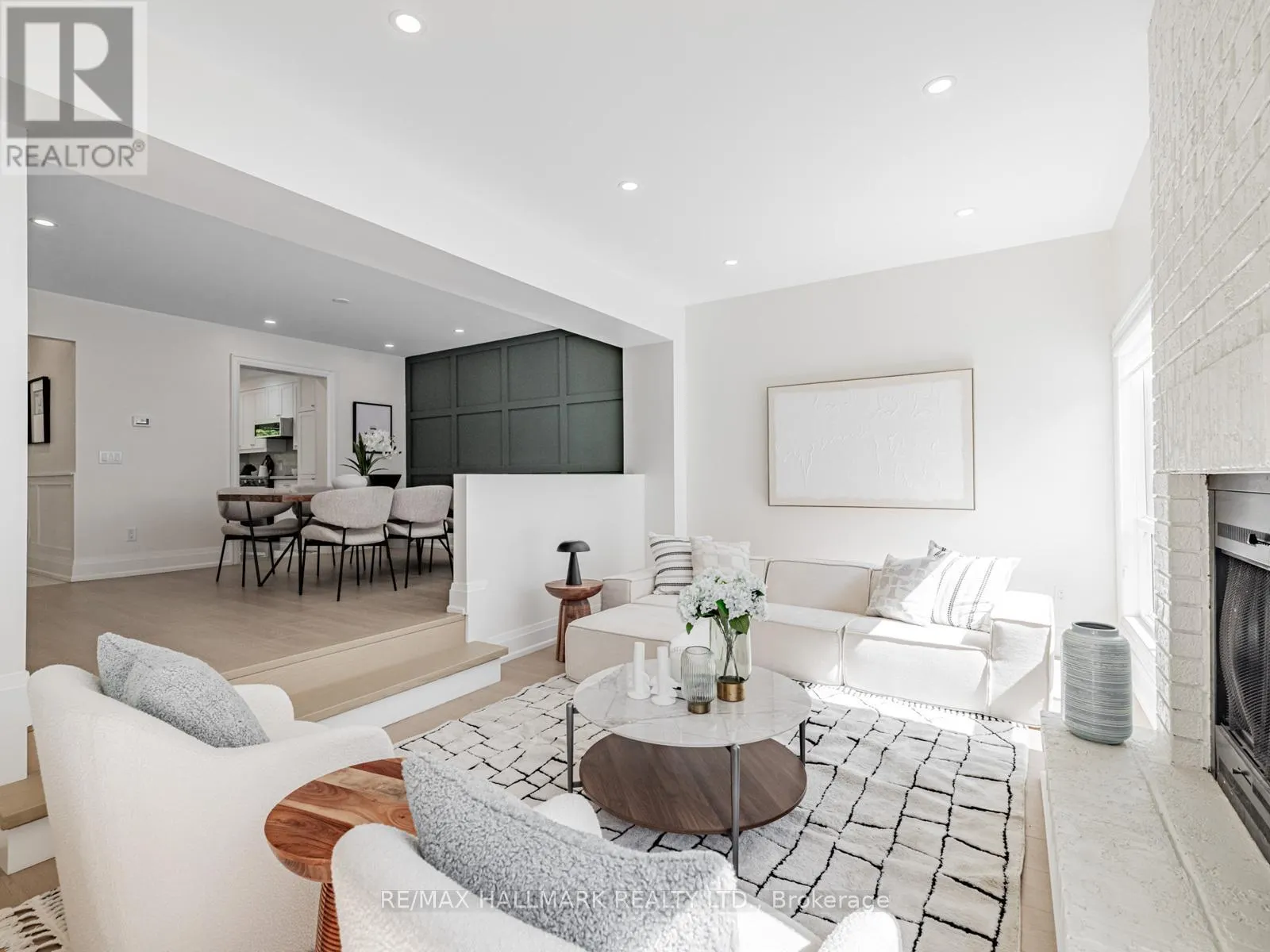 5 - 1315 STEELES AVENUE W