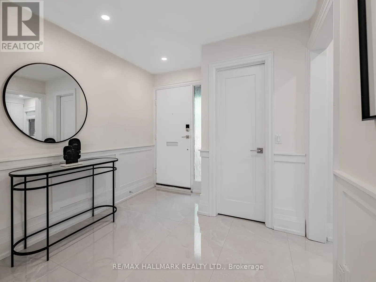 5 - 1315 STEELES AVENUE W