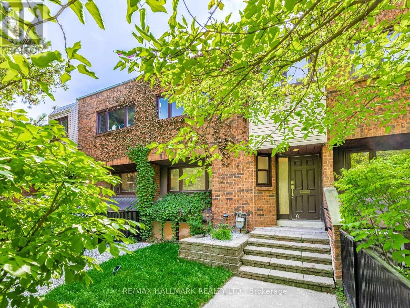 5 - 1315 STEELES AVENUE W