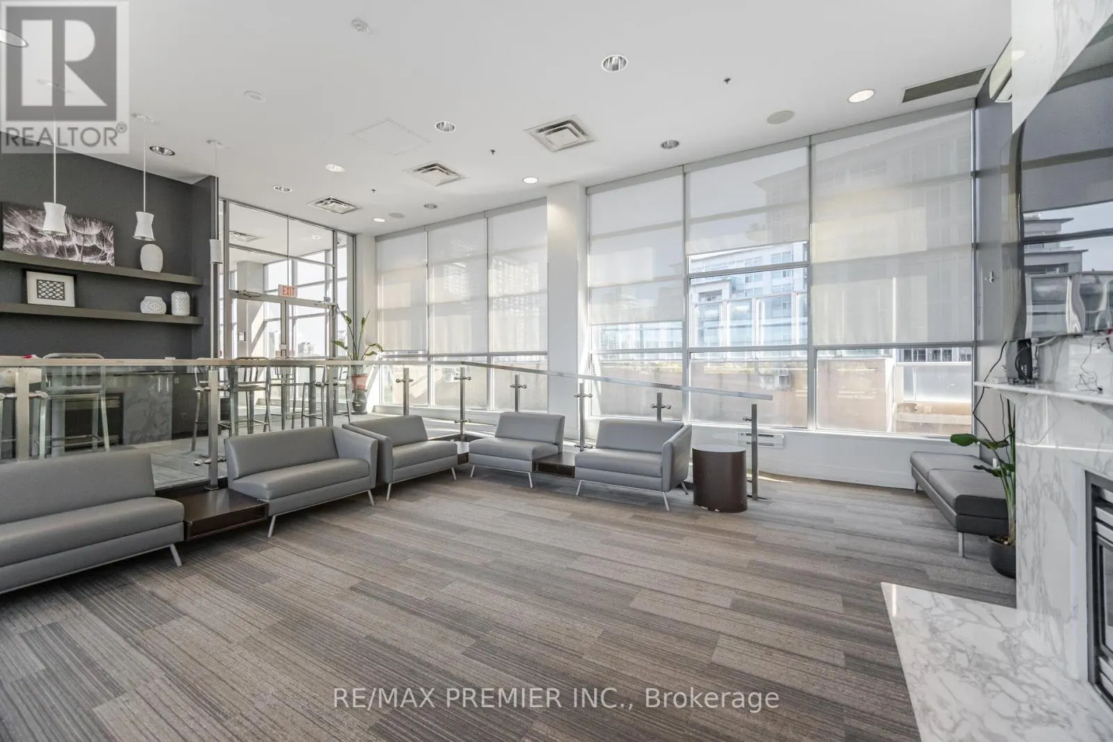 717 - 1005 KING STREET W